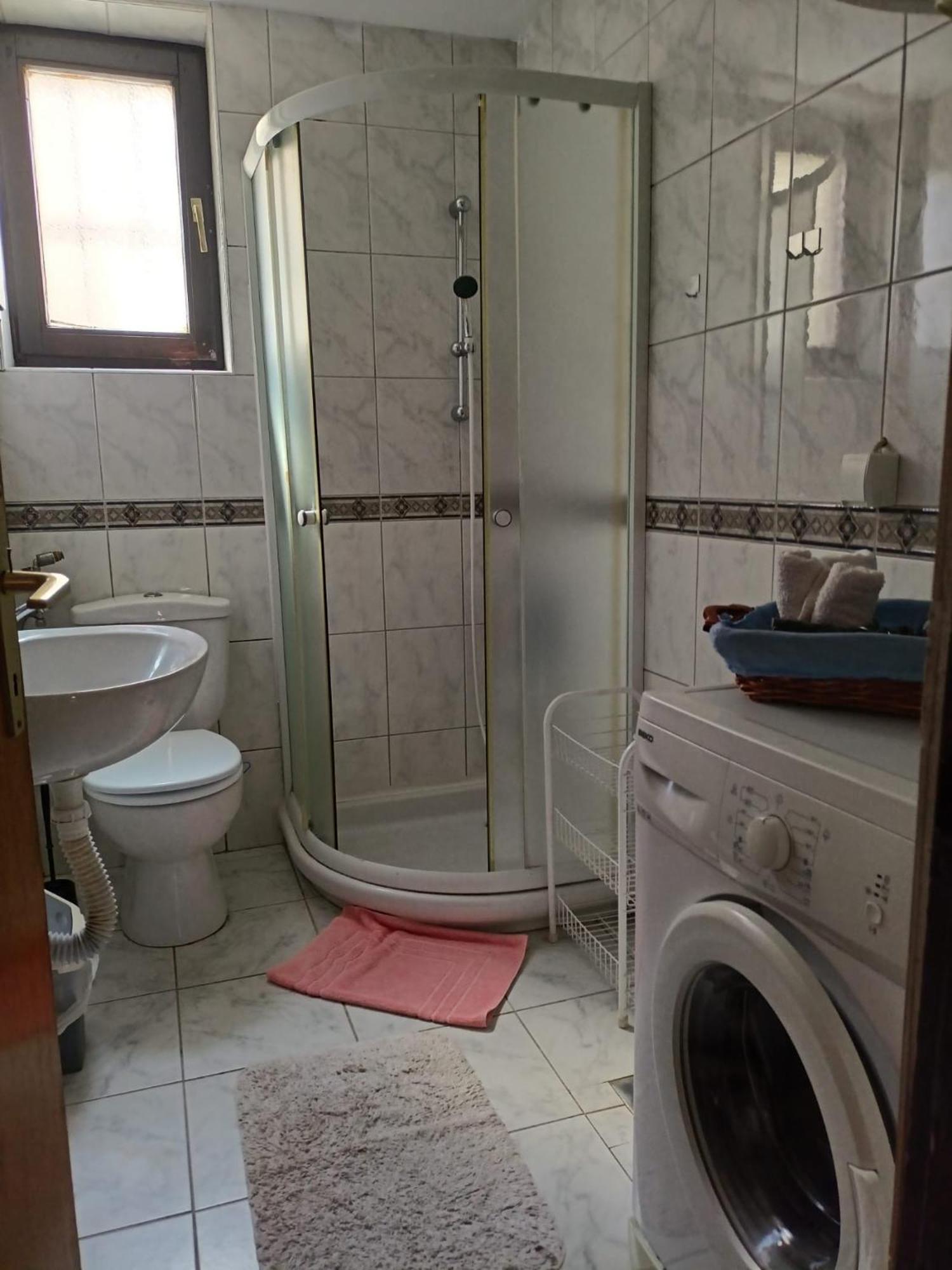 Apartmani Dora Leskovac Leskovac  Exterior foto